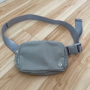Lululemon belt bag, fanny pack seal gray.